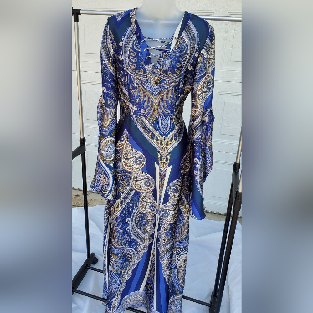 NWT Joins Blue and Silver Arabesque Gown